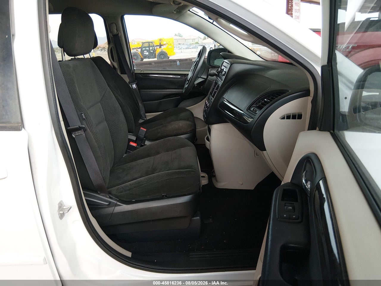 2C4RDGBG7GR****** · 2016 DODGE GRAND CARAVAN SE · 5/11