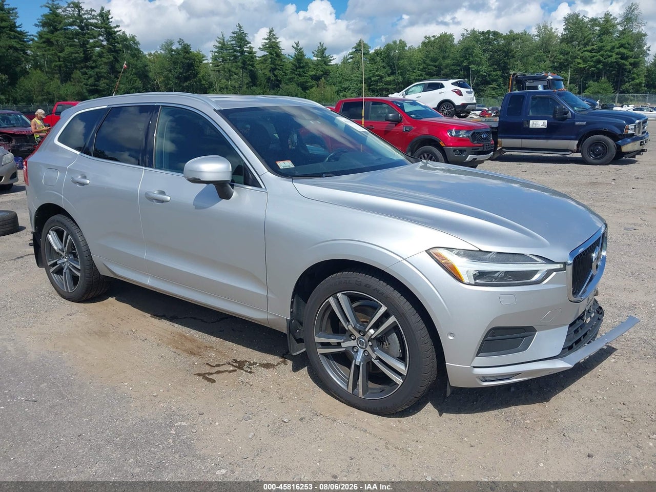LYVA22RK7JB****** · 2018 VOLVO XC60 T6 MOMENTUM