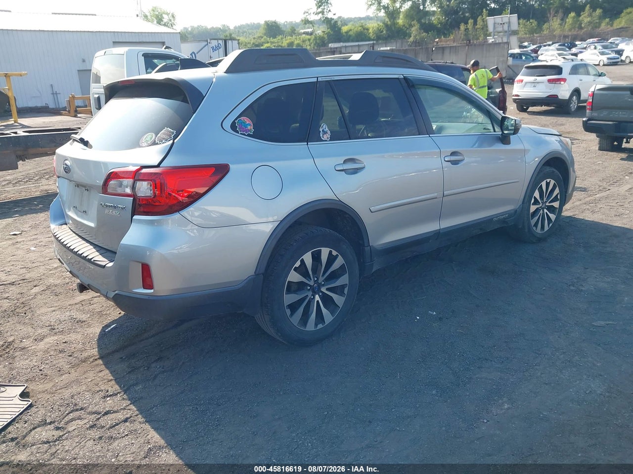 2016 SUBARU OUTBACK 2.5I LIMITED · 4/11