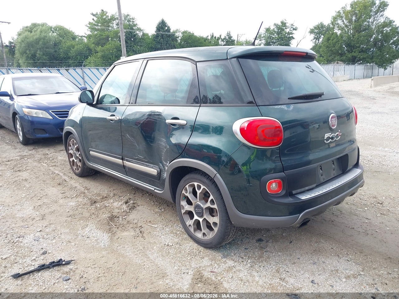 2014 FIAT 500L TREKKING · 3/11