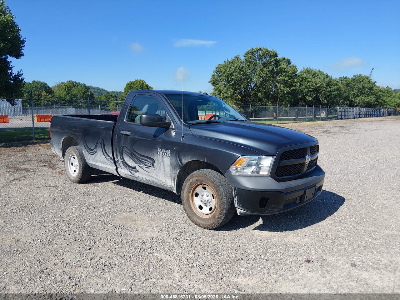 3C6JR6DG8KG****** · 2019 RAM 1500 CLASSIC TRADESMAN  4X2 8' BOX
