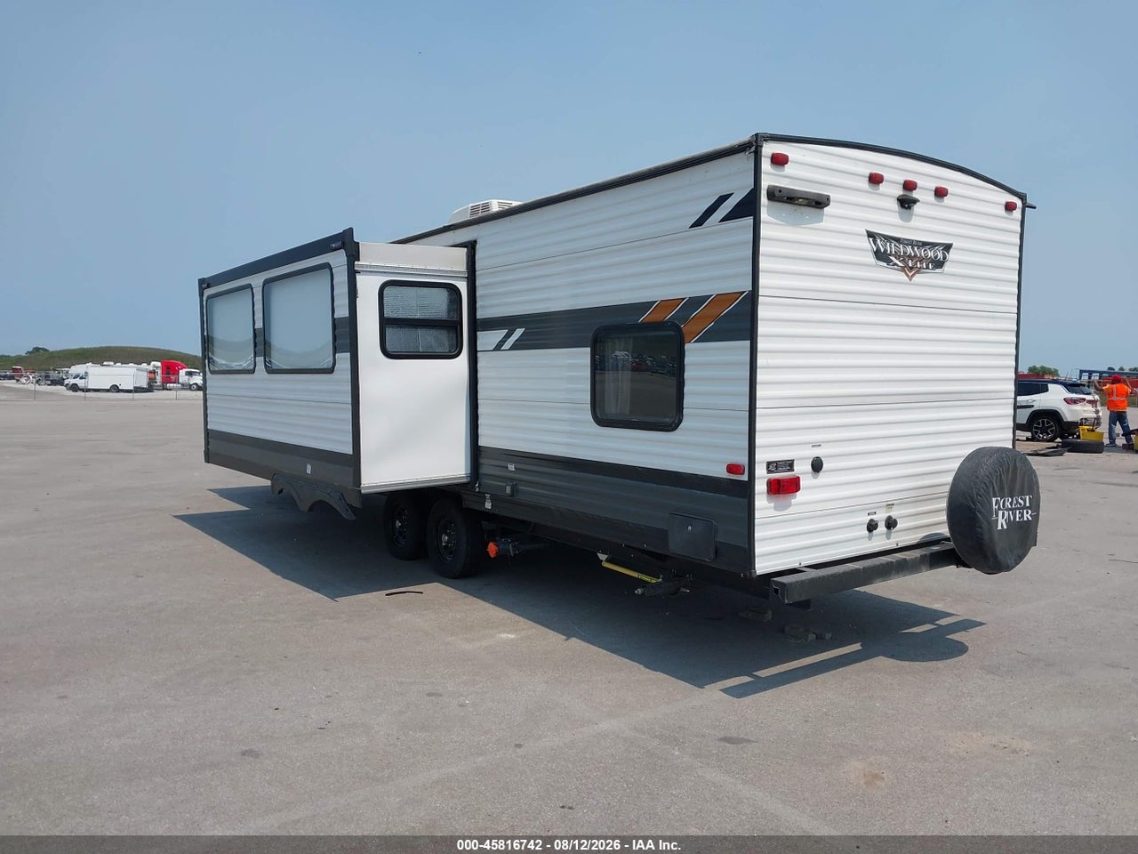 2022 FOREST RIVER X-LITE 273QBXL · 3/11