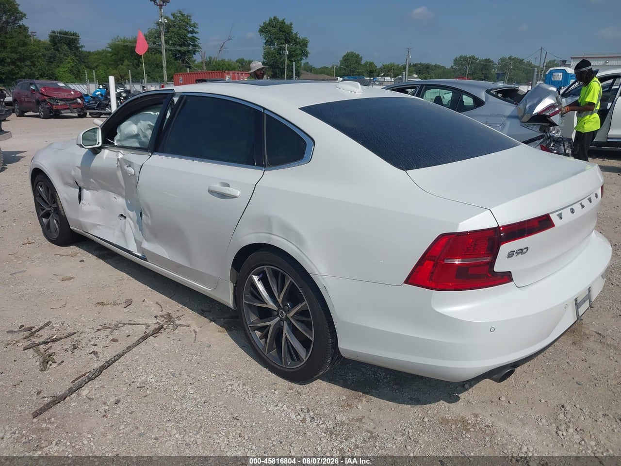 2018 VOLVO S90 T5 MOMENTUM · 3/11