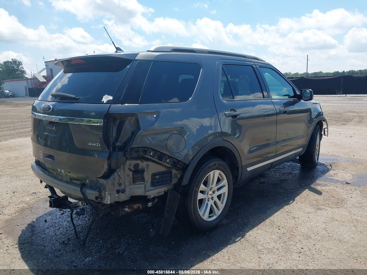 2019 FORD EXPLORER XLT · 4/11