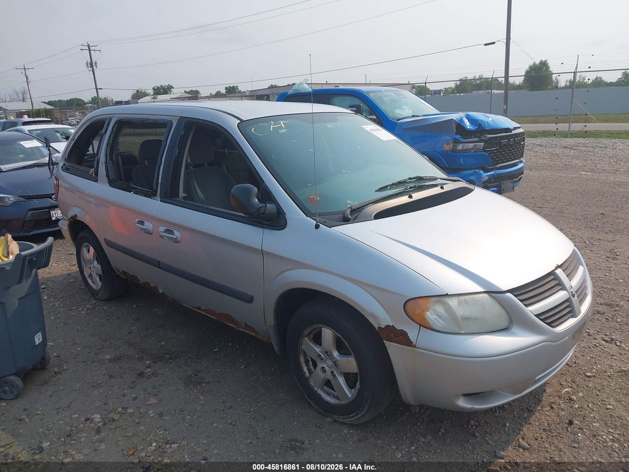 1D4GP45R95B****** · 2005 DODGE CARAVAN SXT
