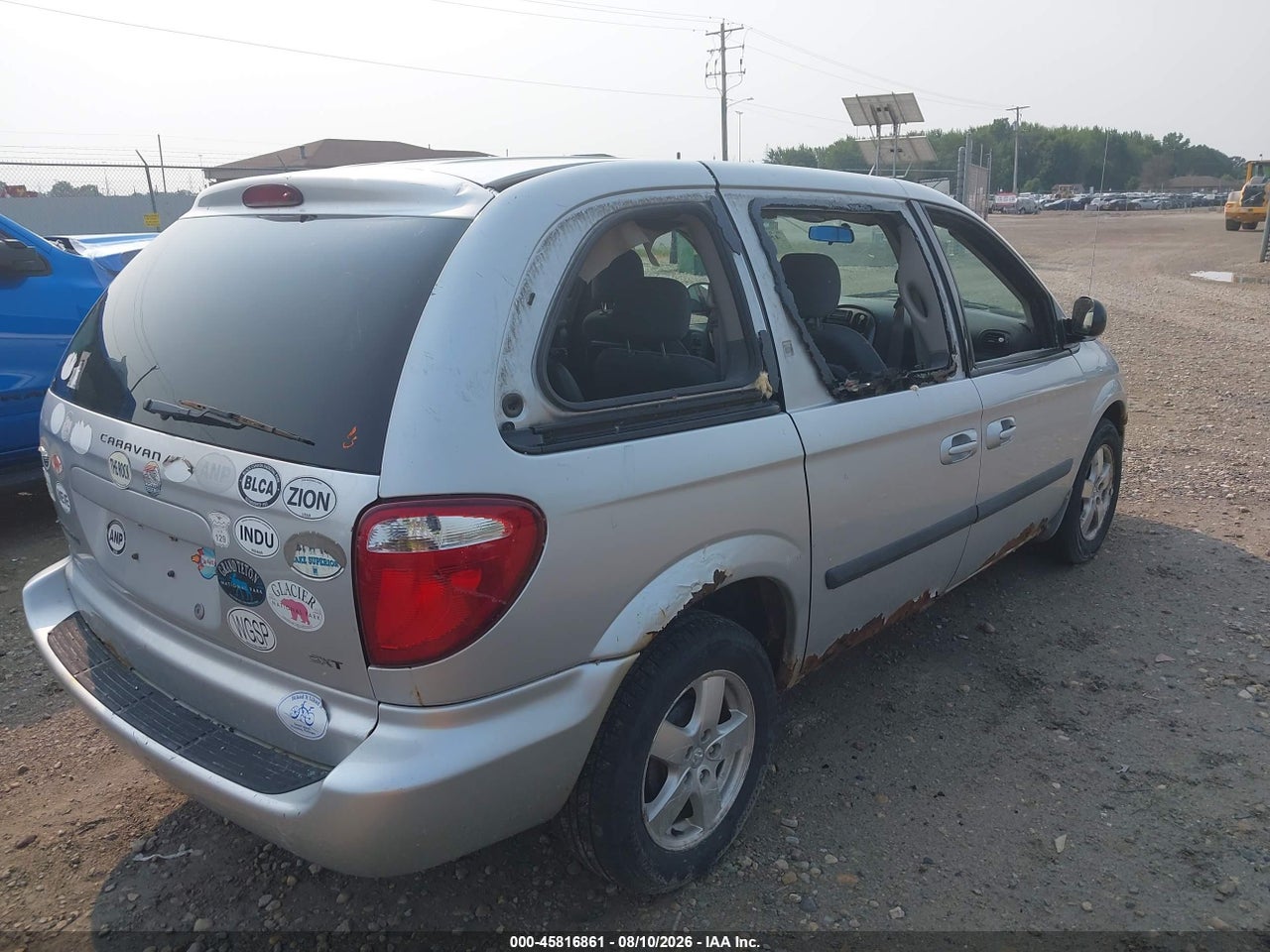 2005 DODGE CARAVAN SXT · 4/11