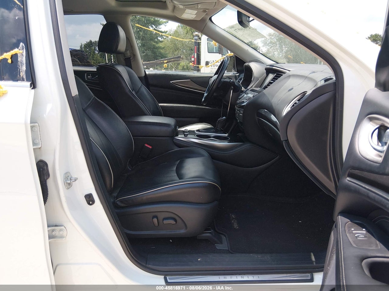 2017 INFINITI QX60 · 5/11