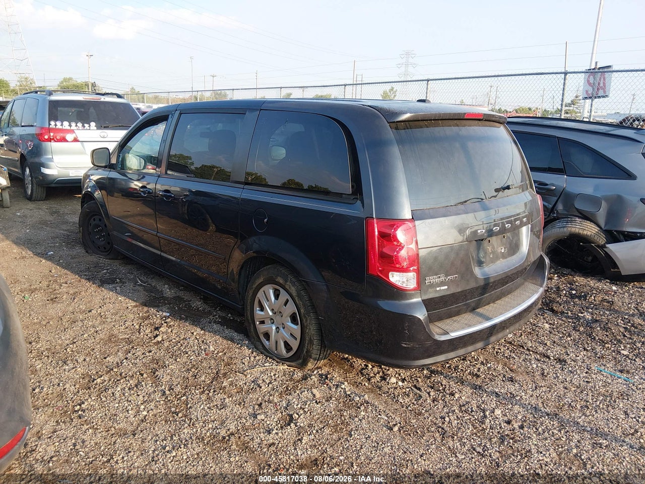 2014 DODGE GRAND CARAVAN SE · 3/5