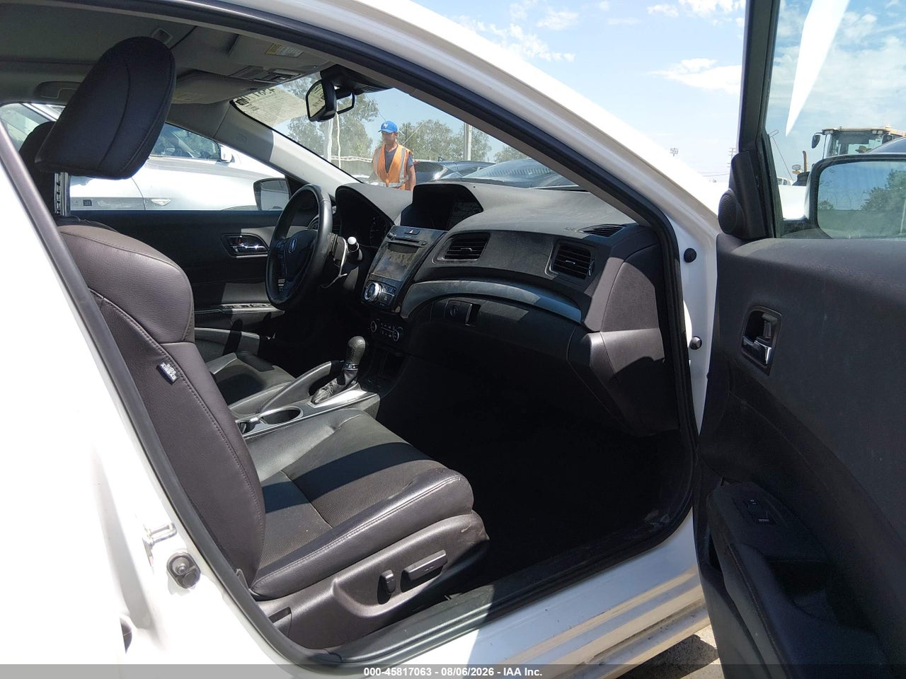 2016 ACURA ILX PREMIUM PACKAGE/TECHNOLOGY PLUS PACKAGE · 5/11