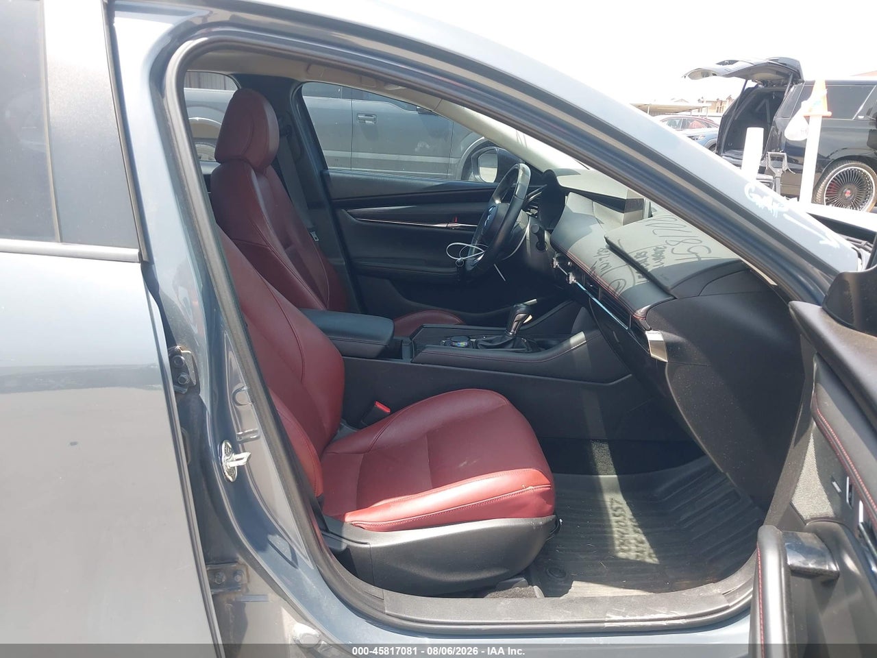 2022 MAZDA MAZDA3 CARBON EDITION · 5/11