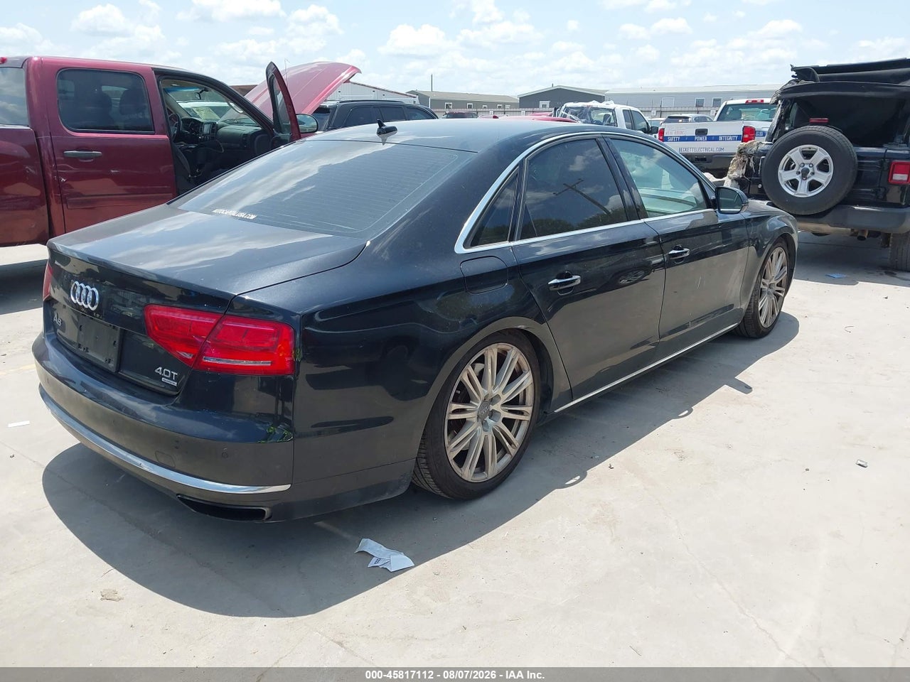 2013 AUDI A8 4.0T · 4/11
