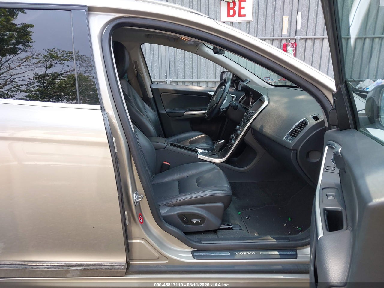 2014 VOLVO XC60 T6 · 5/11