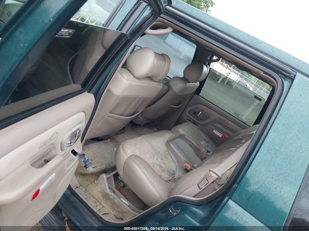 1GKEK63R1YR****** · 2000 GMC YUKON DENALI · 8/11