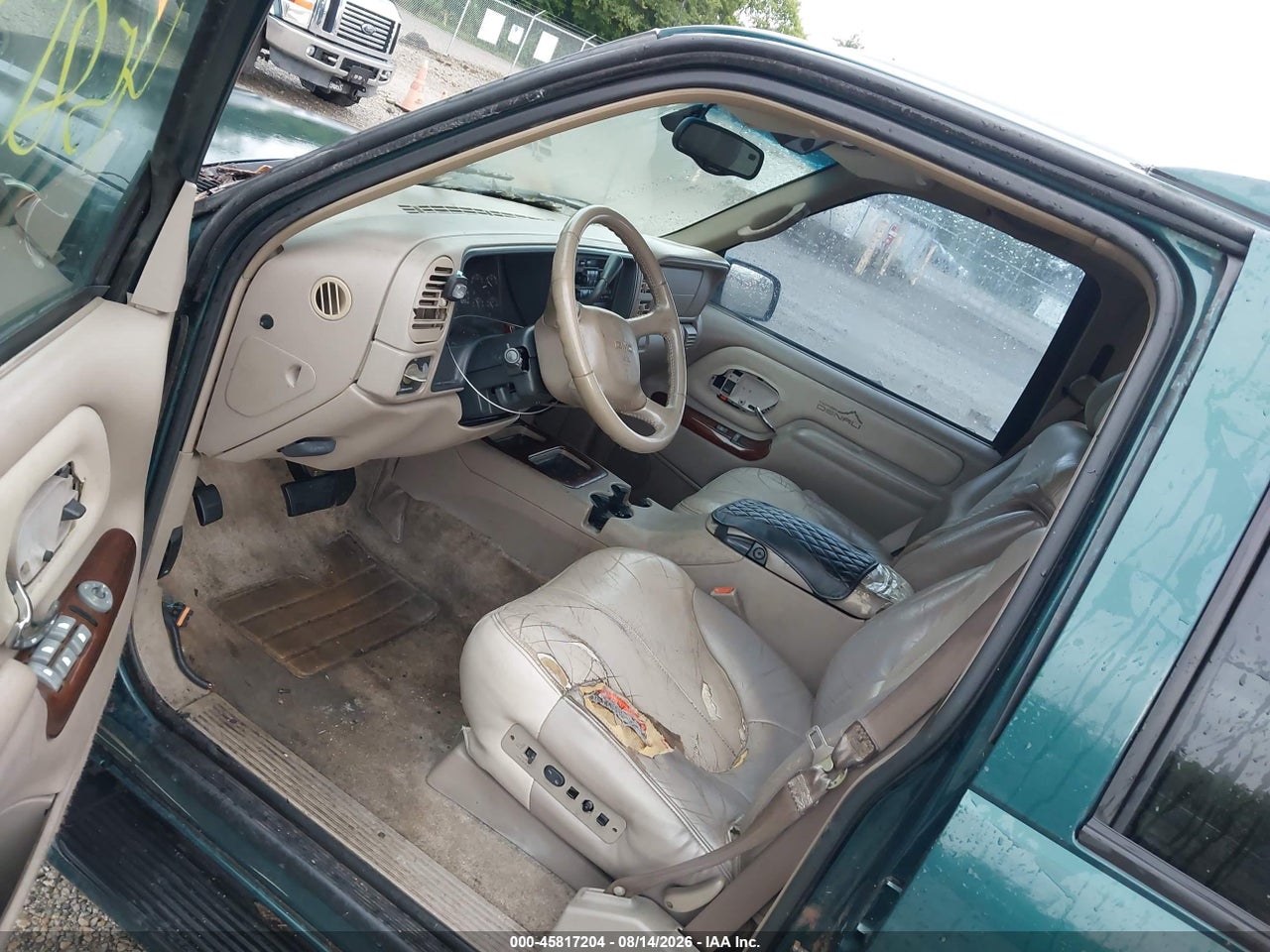 1GKEK63R1YR****** · 2000 GMC YUKON DENALI · 5/11