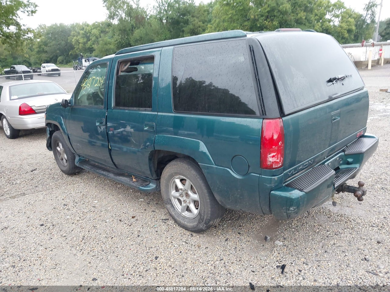 1GKEK63R1YR****** · 2000 GMC YUKON DENALI · 3/11