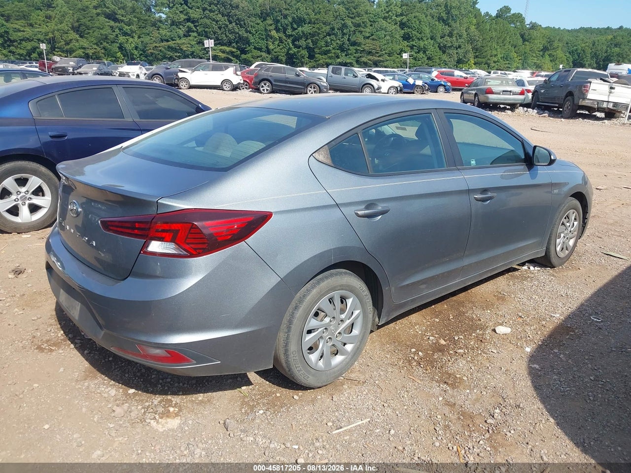 2019 HYUNDAI ELANTRA SE · 4/11