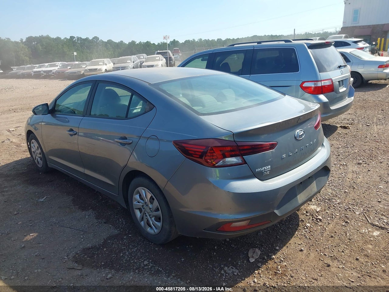 2019 HYUNDAI ELANTRA SE · 3/11
