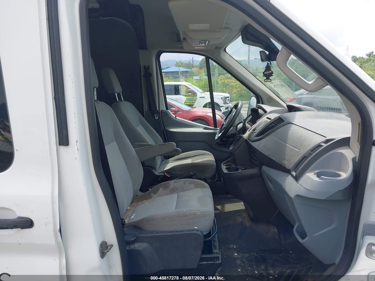 2015 FORD TRANSIT-150   · 5/11
