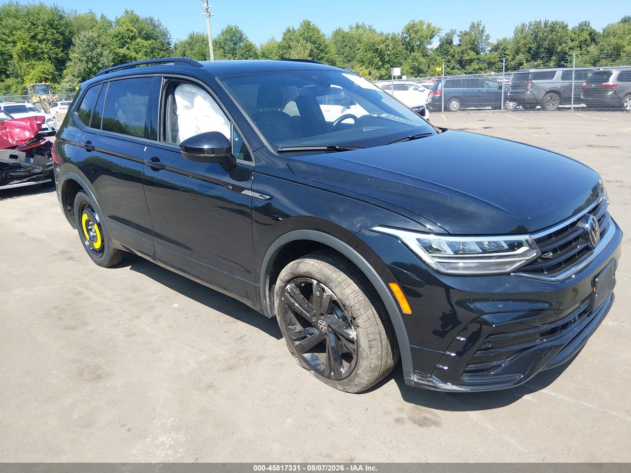 3VV8B7AX9RM****** · 2024 VOLKSWAGEN TIGUAN 2.0T SE R-LINE BLACK