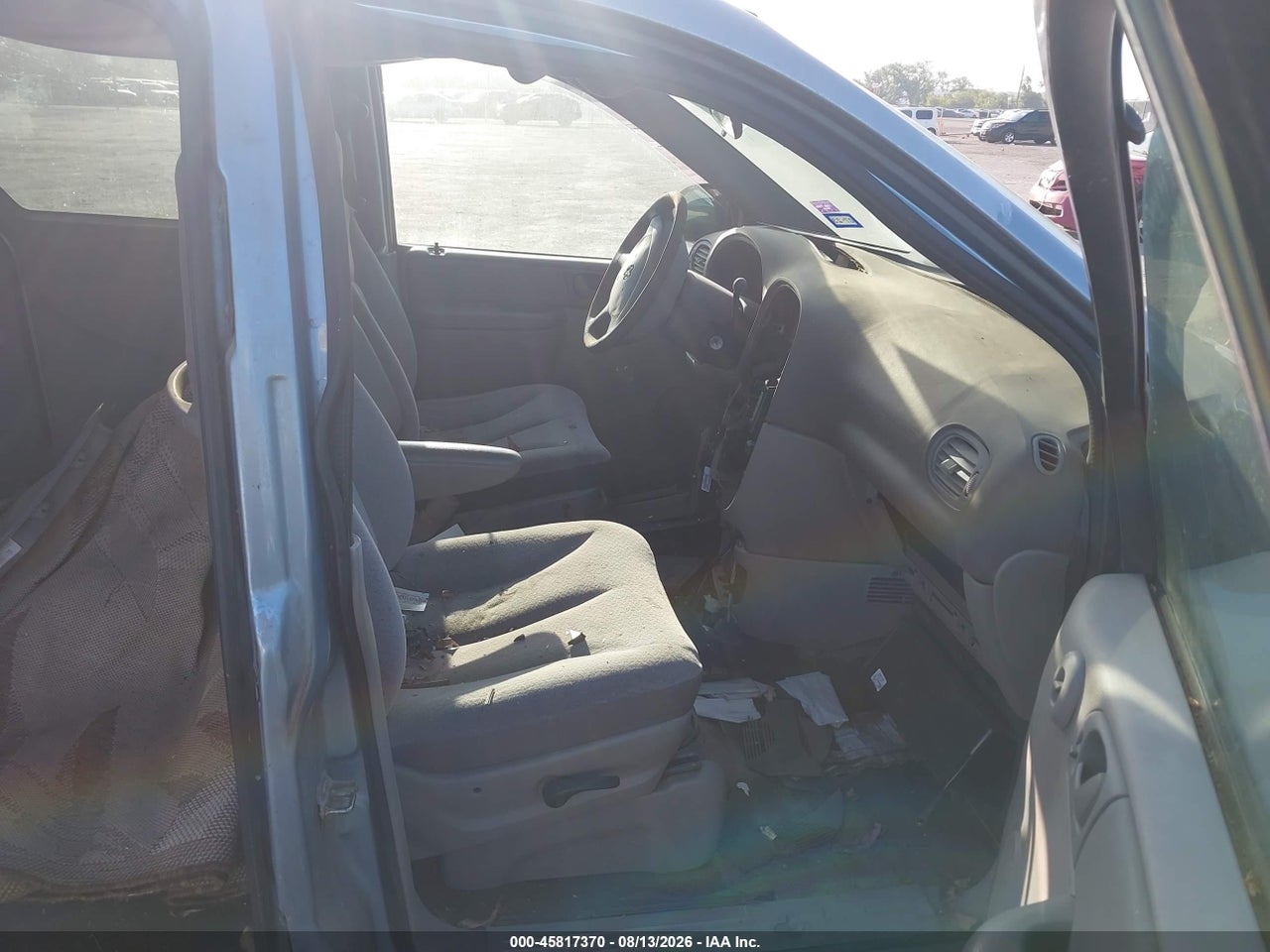 2003 DODGE CARAVAN SE · 5/10