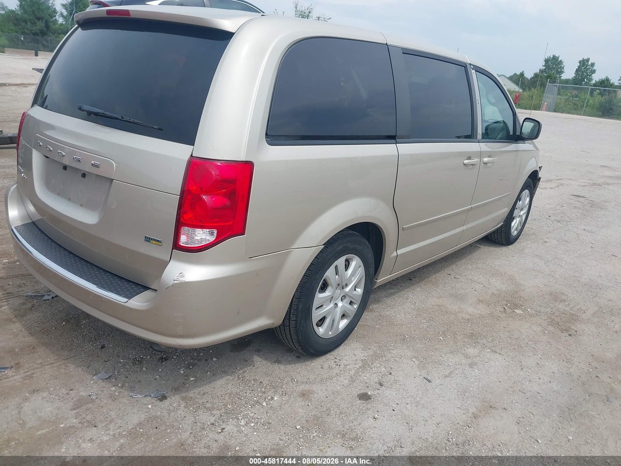 2016 DODGE GRAND CARAVAN SE · 4/11