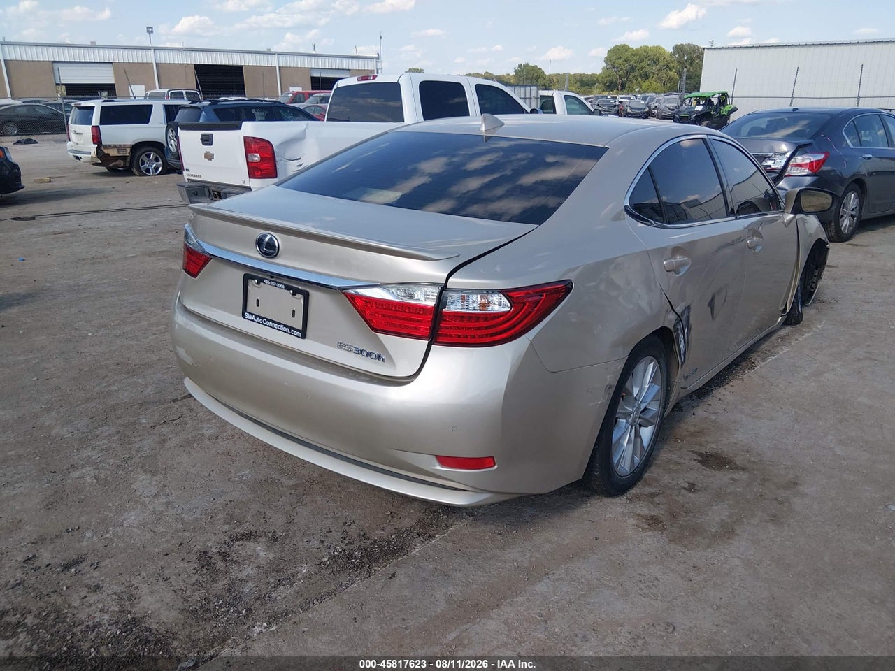 2015 LEXUS ES 300H · 4/11