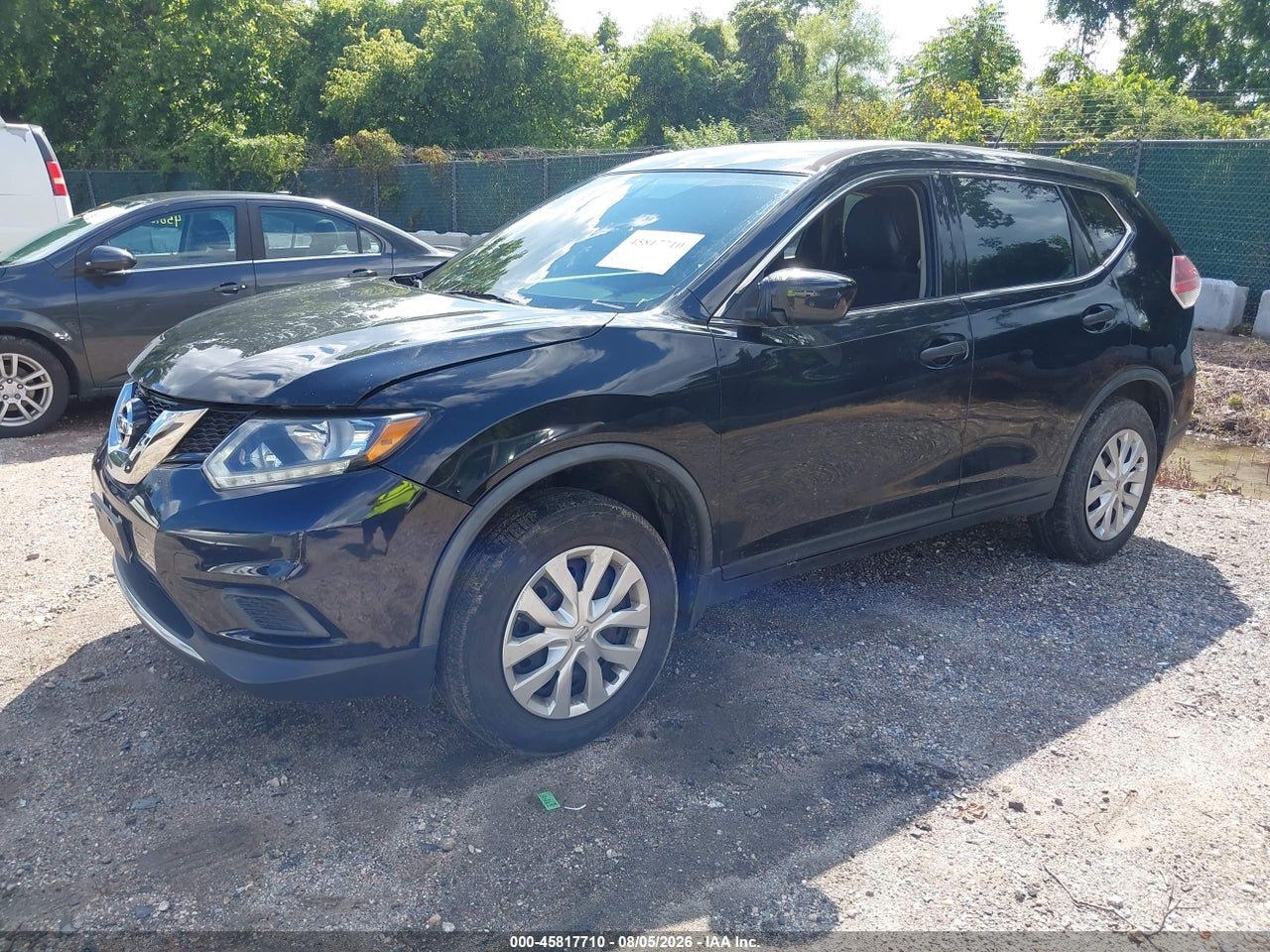 2016 NISSAN ROGUE S · 2/11
