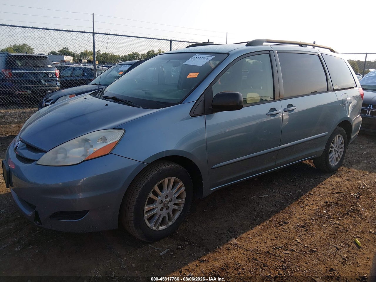 2007 TOYOTA SIENNA LE · 2/11
