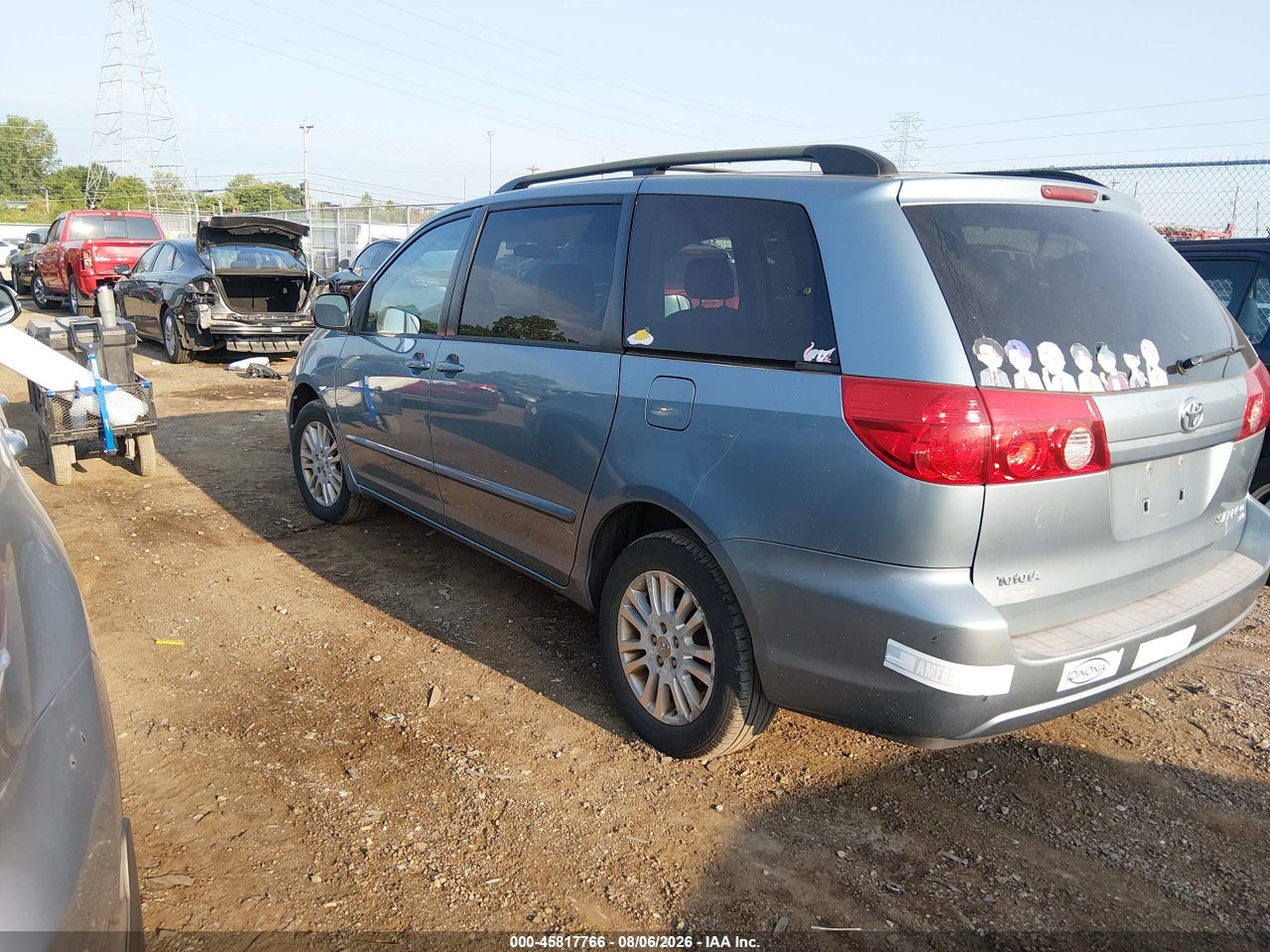 2007 TOYOTA SIENNA LE · 3/11