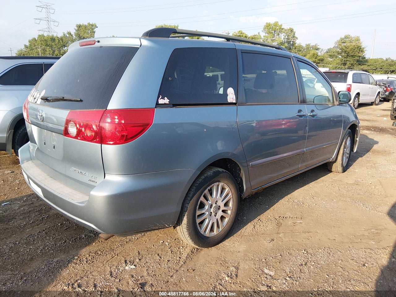 2007 TOYOTA SIENNA LE · 4/11