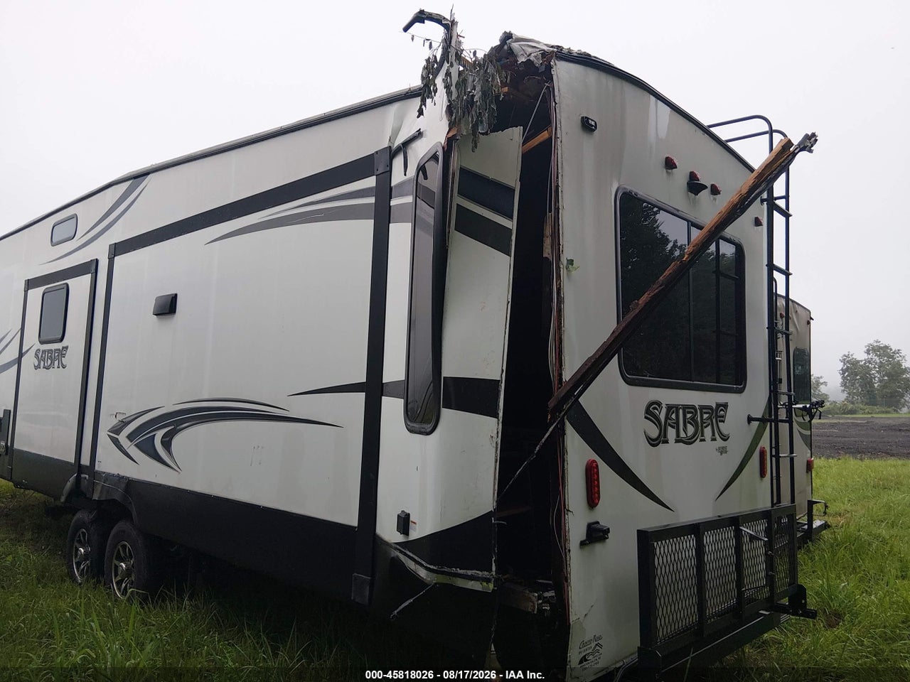 5ZT3SR1B7K6****** · 2019 FOREST RIVER SABRE 36BHQ   · 6/10