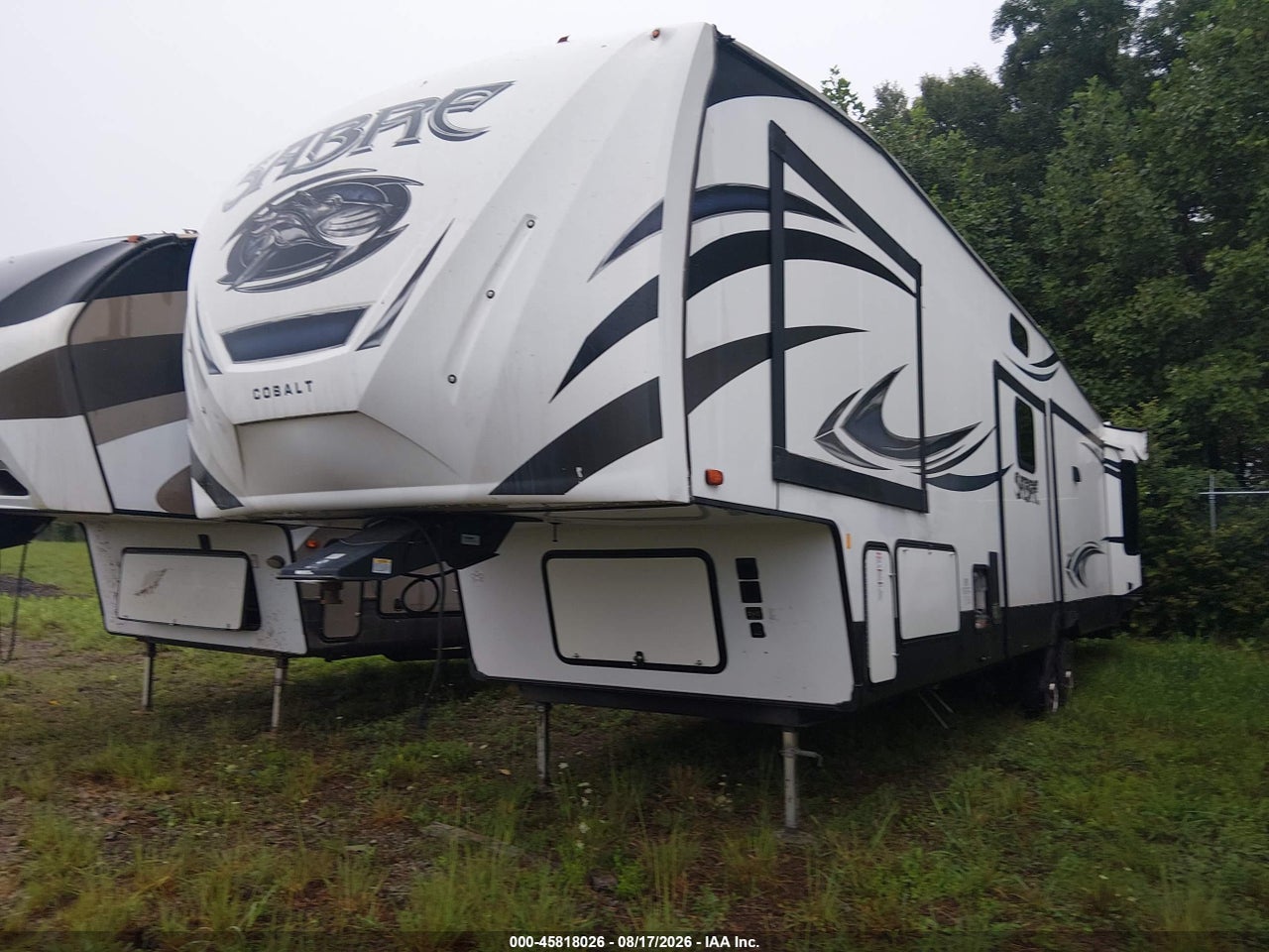 5ZT3SR1B7K6****** · 2019 FOREST RIVER SABRE 36BHQ   · 2/10
