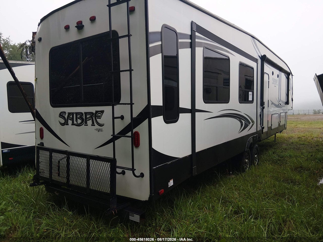 5ZT3SR1B7K6****** · 2019 FOREST RIVER SABRE 36BHQ   · 4/10