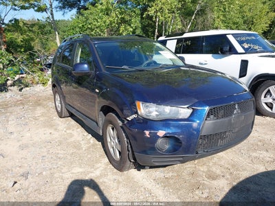 JA4AT2AW3DU****** · 2013 MITSUBISHI OUTLANDER SE