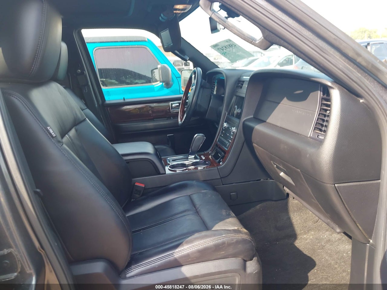 2017 LINCOLN NAVIGATOR L SELECT · 5/11