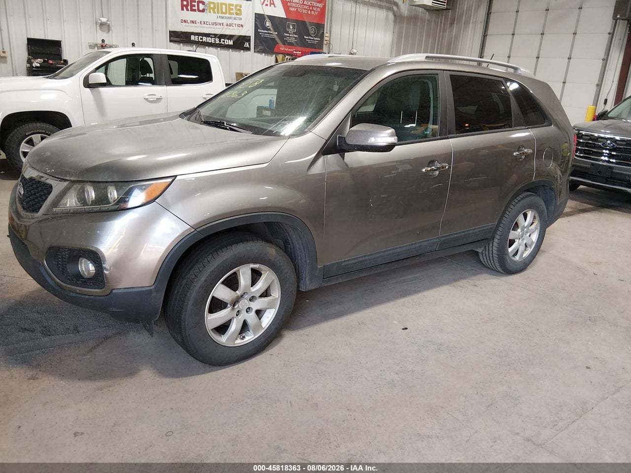 2011 KIA SORENTO LX · 2/11