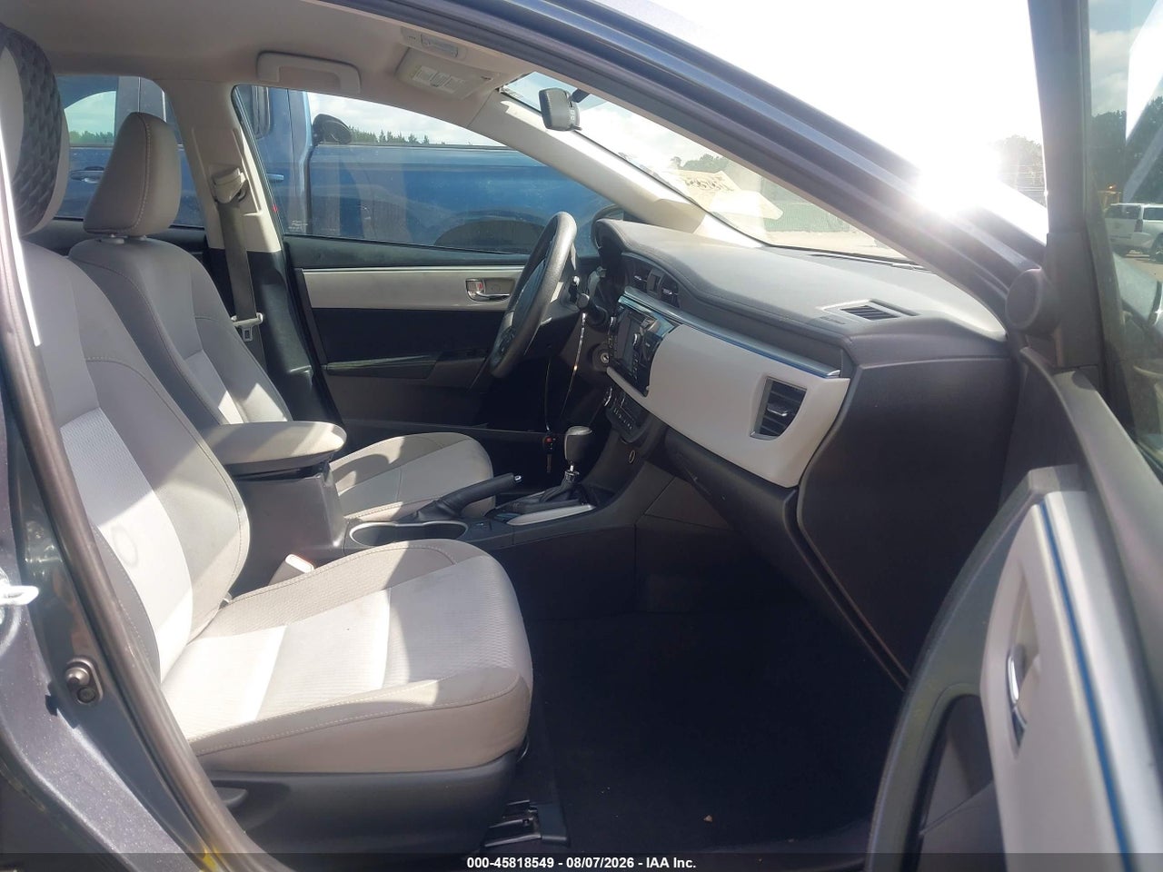 2015 TOYOTA COROLLA LE · 5/11