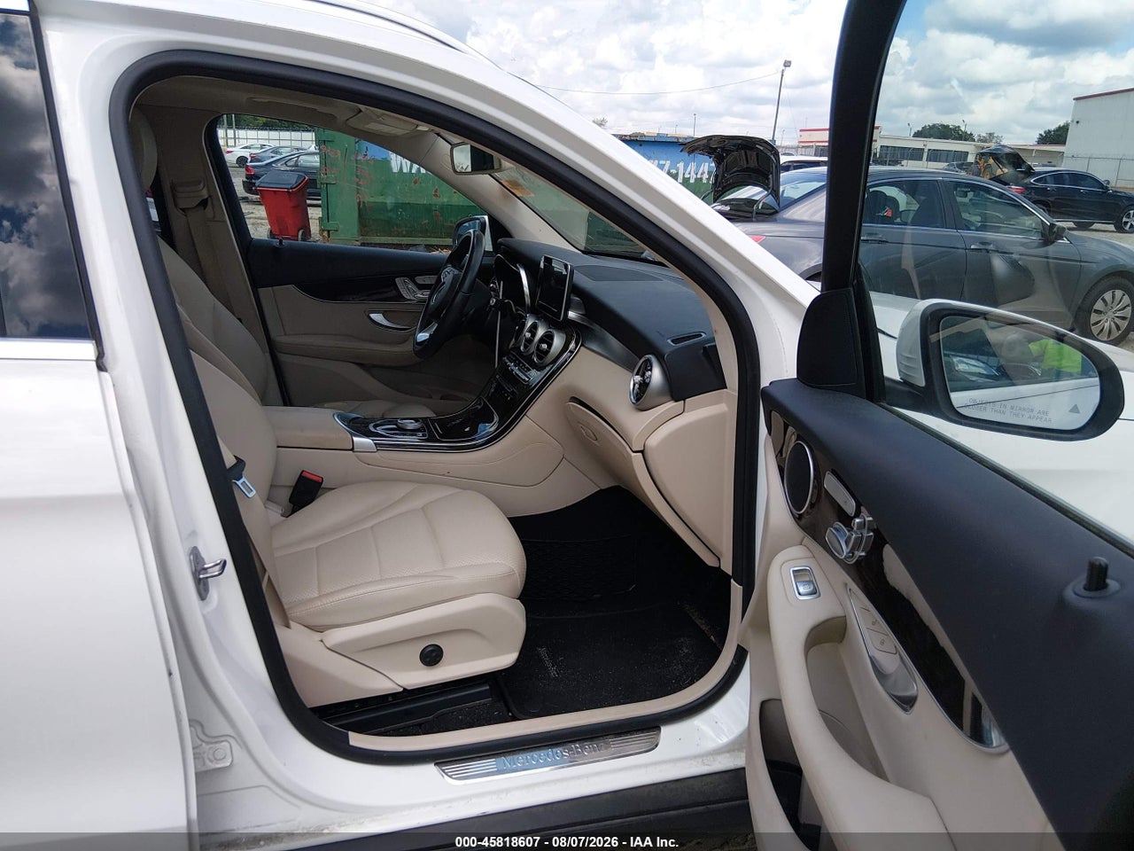 2017 MERCEDES-BENZ GLC 300 4MATIC · 5/11
