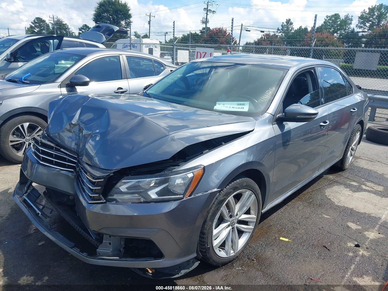 2019 VOLKSWAGEN PASSAT 2.0T WOLFSBURG EDITION · 2/10