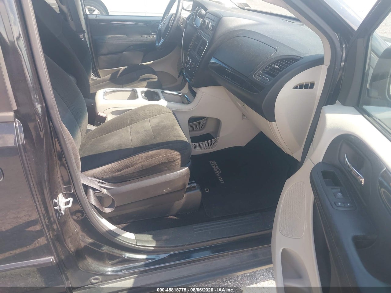 2012 DODGE GRAND CARAVAN SXT · 5/11