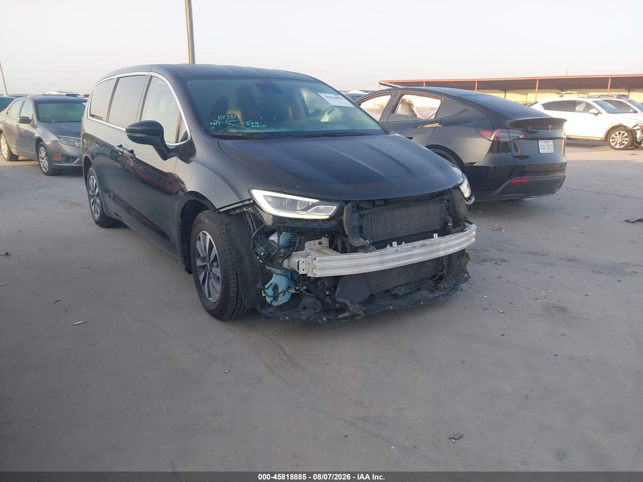 2C4RC1L74PR****** · 2023 CHRYSLER PACIFICA HYBRID TOURING L
