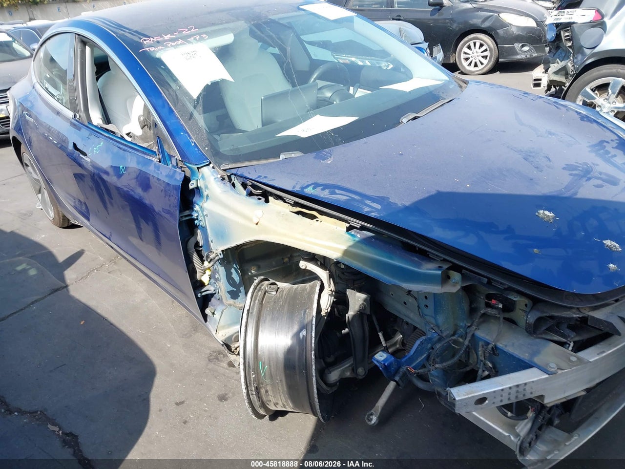 5YJ3E1EBXKF****** · 2019 TESLA MODEL 3 LONG RANGE/PERFORMANCE
