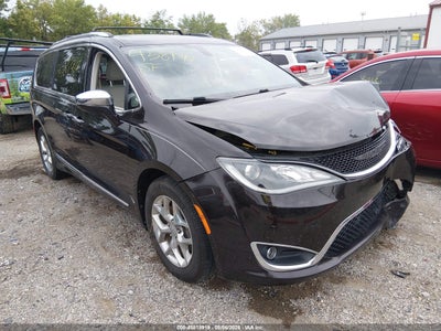 2C4RC1GG6HR****** · 2017 CHRYSLER PACIFICA LIMITED
