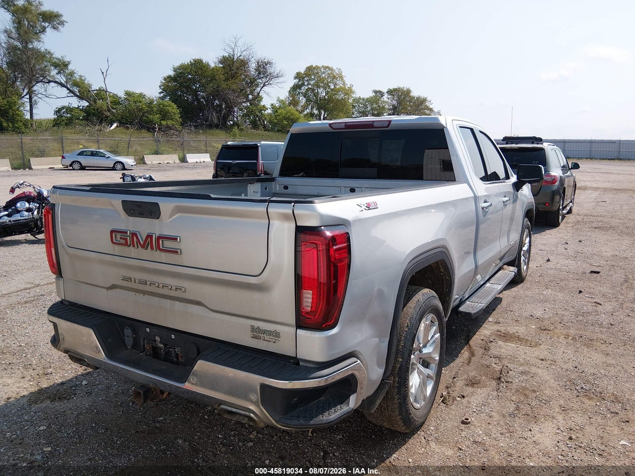 1GTR9DED6KZ****** · 2019 GMC SIERRA 1500 SLT · 4/11