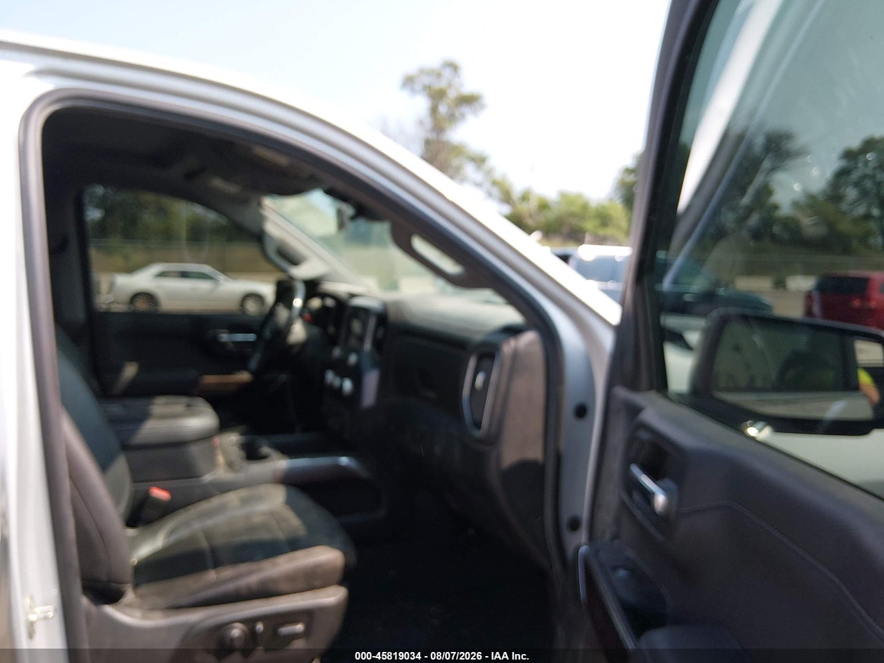 1GTR9DED6KZ****** · 2019 GMC SIERRA 1500 SLT · 5/11