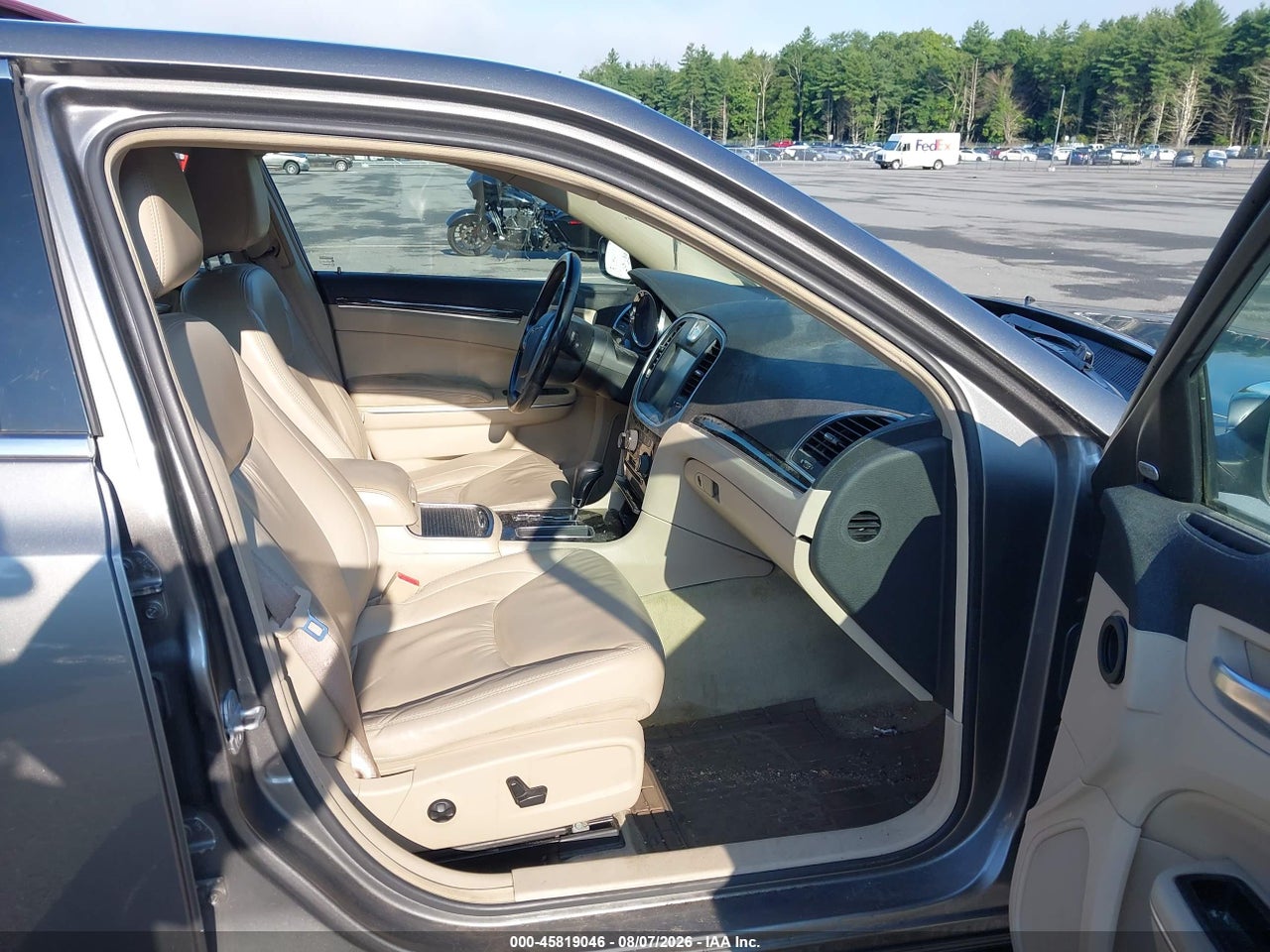 2011 CHRYSLER 300 LIMITED · 5/11