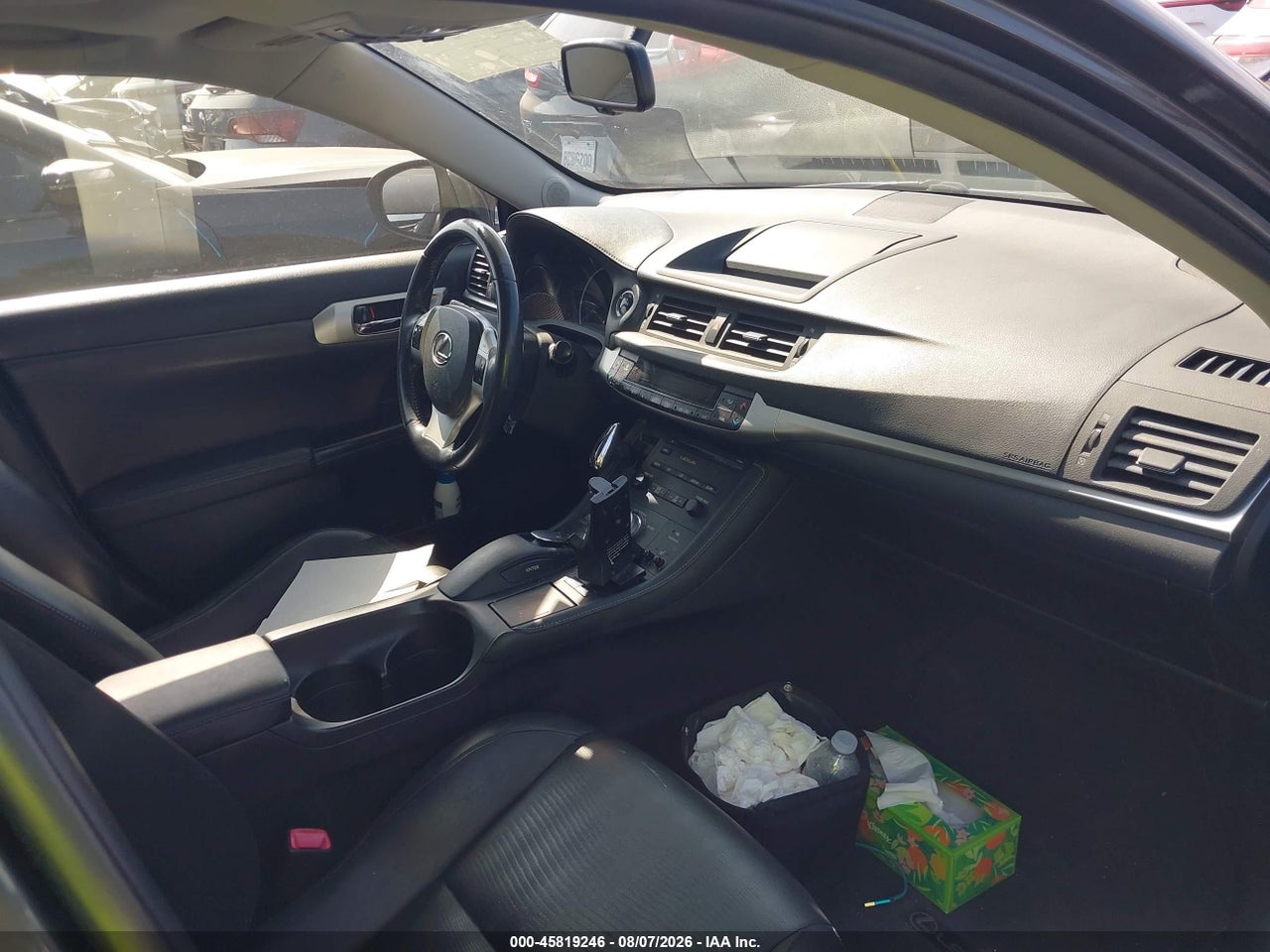 2011 LEXUS CT 200H PREMIUM · 5/11
