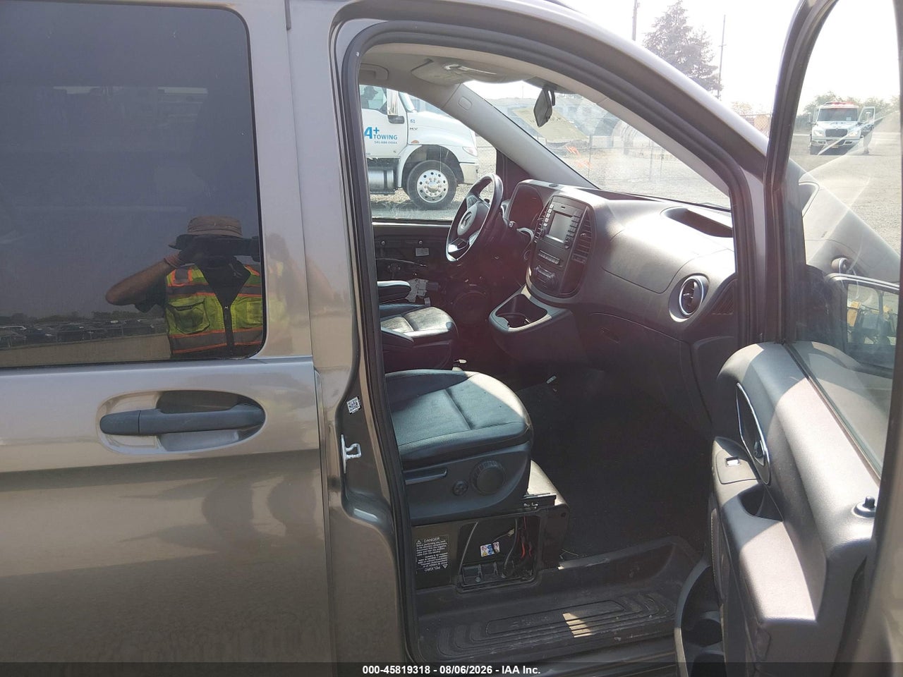 2016 MERCEDES-BENZ METRIS · 5/11
