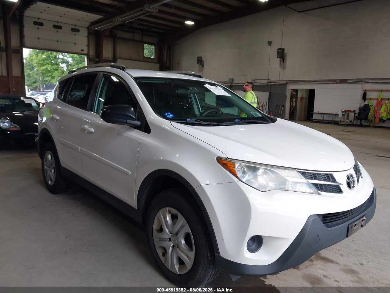 2T3ZFREV9EW****** · 2014 TOYOTA RAV4 LE