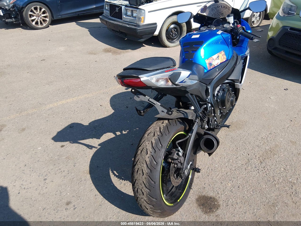 2023 SUZUKI GSX-R600 · 6/10